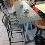 ΤΡΑΠΕΖΙ ΜΕΣΑΙΟΥ ΜΕΓΕΘΟΥΣ ΜΕΤΑΛΛΙΚΟ ΕΠΙΦΑΝΕΙΑ ΔΙΑΤΡΗΤΗ ΕΞΩΤΕΡΙΚΟΥ ΧΩΡΟΥ